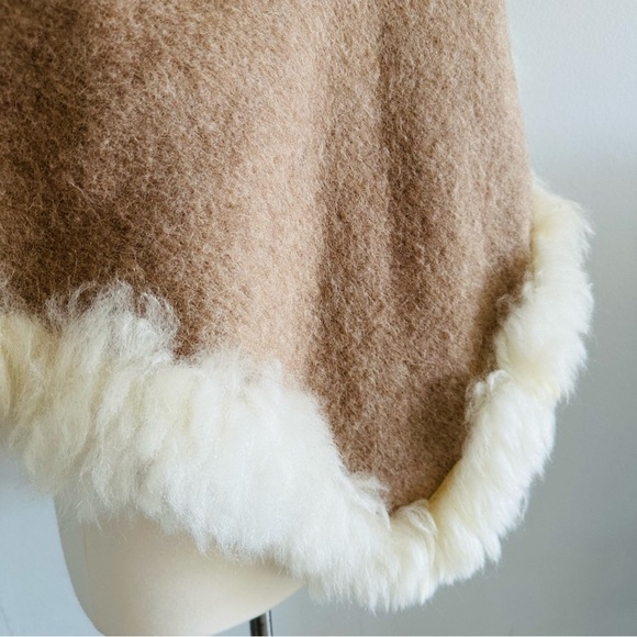 Alpaca Wool Fur Cape Poncho Cover XS - Picture 6 of 8